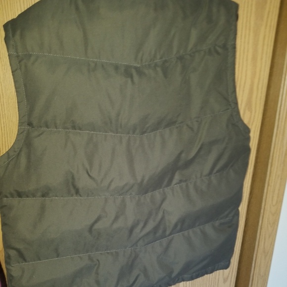 VEST - Picture 2 of 2